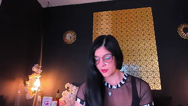 Snapshot of caro_lyne_ chatting on March 18, 1:20 pm caro lyne online show from March 18, 1:20 pm