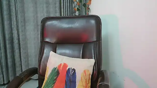 urvashihott online show from January 25, 8:42 am