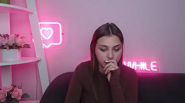 MilanaAngelAs online show from February 7, 1:53 pm