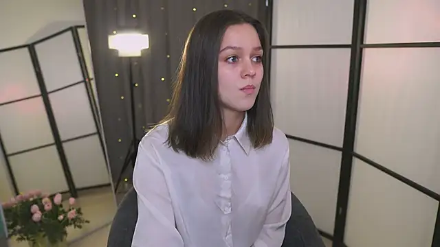 Addelin Moon online show from March 9, 3:27 pm