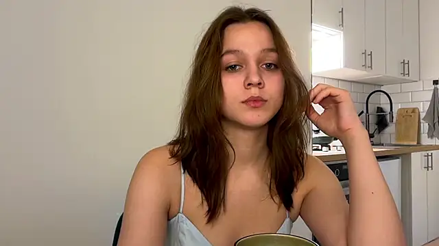 Addelin Moon online show from October 19, 3:45 pm