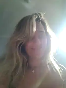 Snapshot of annamell chatting on February 7, 7:17 pm annamell online show from February 7, 7:17 pm