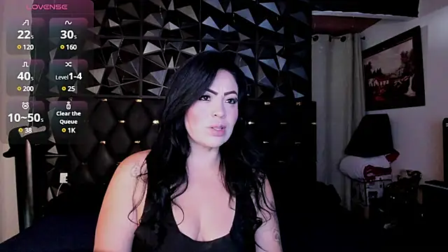 Snapshot of charlottemeyerr chatting on January 1, 6:06 pm charlottemeyerr online show from January 1, 6:06 pm