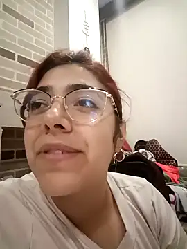 Rousse Collinss online show from December 4, 4:38 pm