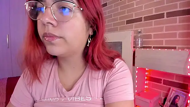 Rousse Collinss online show from December 12, 11:36 pm