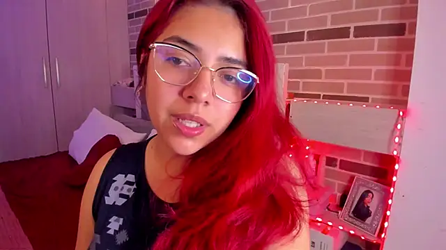 Rousse Collinss online show from December 24, 4:44 am