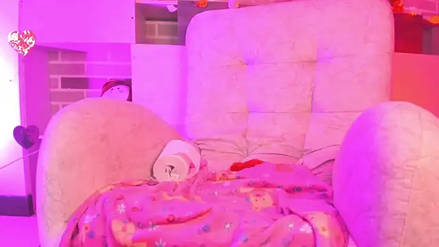 Rousse Collinss online show from February 14, 5:41 am