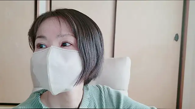 Snapshot of xxArisaxx chatting on February 3, 6:00 am xxArisaxx online show from February 3, 6:00 am