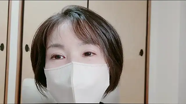 Snapshot of xxArisaxx chatting on February 12, 1:06 pm xxArisaxx online show from February 12, 1:06 pm