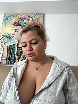 AllysonK online show from January 17, 12:10 pm