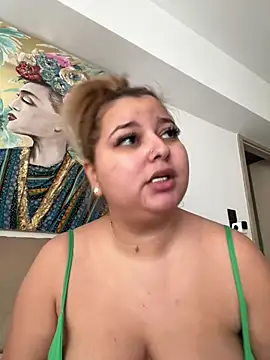 AllysonK online show from February 7, 1:32 pm