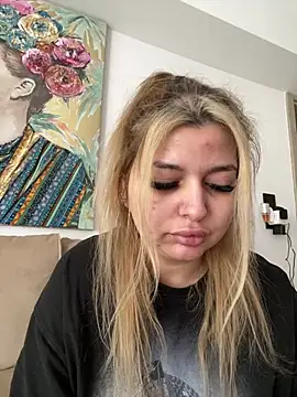 AllysonK online show from April 5, 10:56 am