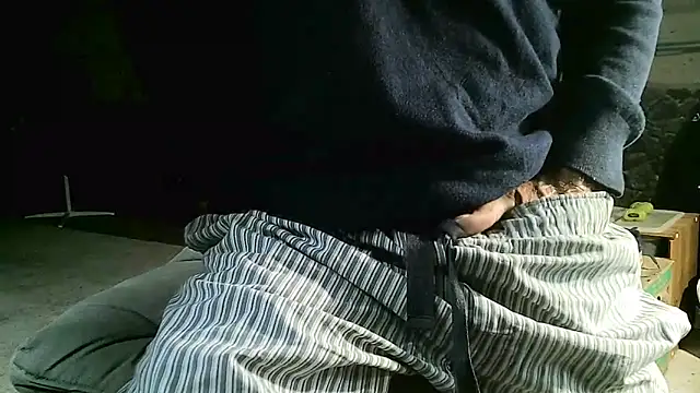 ewuich1 online show from March 26, 8:14 pm