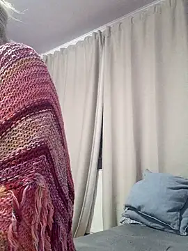 BritneyHudson online show from October 5, 2:32 am