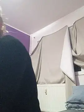 BritneyHudson online show from December 22, 4:53 am