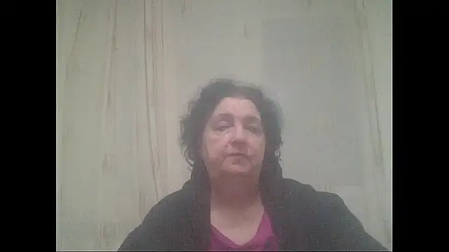 Snapshot of maturekorine chatting on December 1, 5:40 pm maturekorine online show from December 1, 5:40 pm