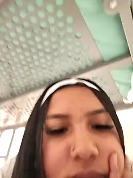 Snapshot of Alix_sweet22 chatting on December 27, 2:54 pm Alix sweet22 online show from December 27, 2:54 pm