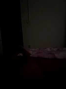 isaackaua online show from November 19, 1:55 pm