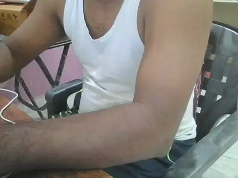 Snapshot of ITGuyhyd chatting on November 23, 9:53 am ITGuyhyd online show from November 23, 9:53 am