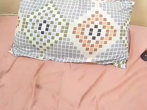 just lela online show from March 30, 1:12 pm