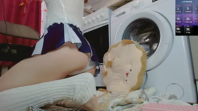 Snapshot of Amina_Barbarian chatting on December 2, 11:48 am Amina Barbarian online show from December 2, 11:48 am