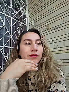 Snapshot of RubbyTaylor chatting on October 18, 11:11 am RubbyTaylor online show from October 18, 11:11 am