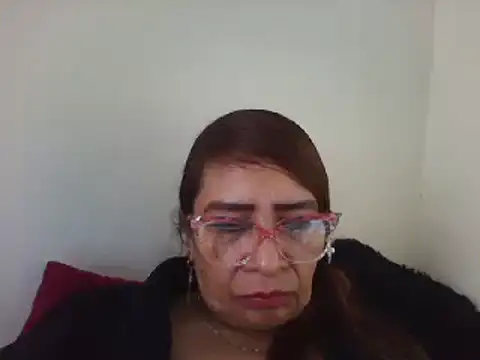Snapshot of LITLESTAR chatting on December 6, 8:29 pm LITLESTAR online show from December 6, 8:29 pm