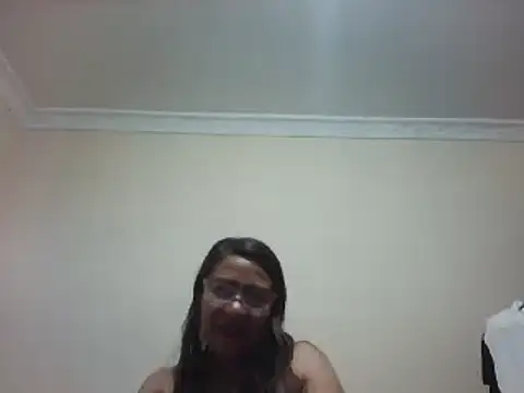 Snapshot of LITLESTAR chatting on December 9, 2:28 pm LITLESTAR online show from December 9, 2:28 pm