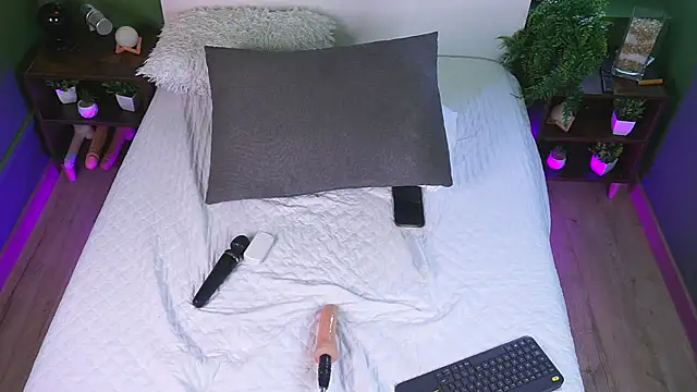 RaquelLust online show from February 10, 7:58 am