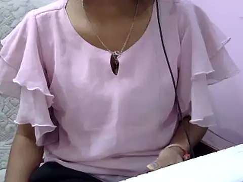 momo lov online show from December 20, 10:27 am