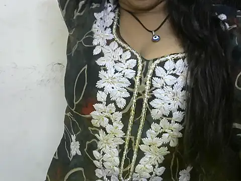 momo lov online show from September 19, 5:31 am