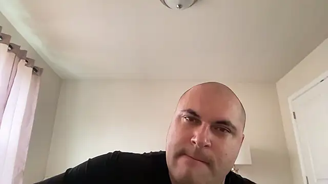 Snapshot of SluggishChase99 chatting on February 13, 6:16 pm SluggishChase99 online show from February 13, 6:16 pm