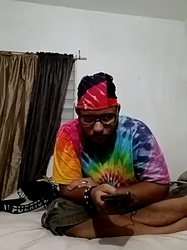 Snapshot of Dj-yefri-pauta chatting on December 21, 9:04 pm Dj-yefri-pauta online show from December 21, 9:04 pm