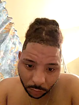 Snapshot of Dj-yefri-pauta chatting on November 24, 5:07 am Dj-yefri-pauta online show from November 24, 5:07 am