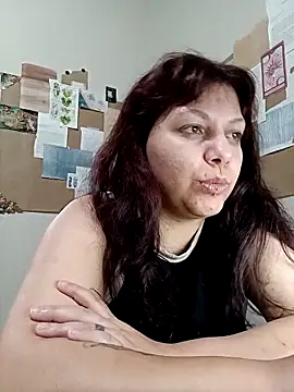 Snapshot of bbyedarling chatting on September 10, 1:49 am bbyedarling online show from September 10, 1:49 am