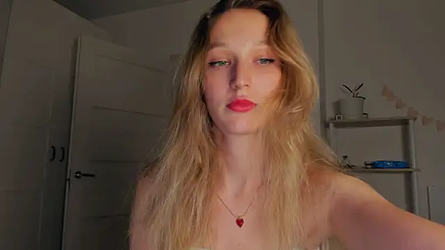 Snapshot of _Lora_Palmer chatting on September 8, 7:57 pm Lora Palmer online show from September 8, 7:57 pm