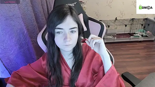 Snapshot of Crazy_forest_fairy chatting on December 22, 11:20 pm Crazy forest fairy online show from December 22, 11:20 pm