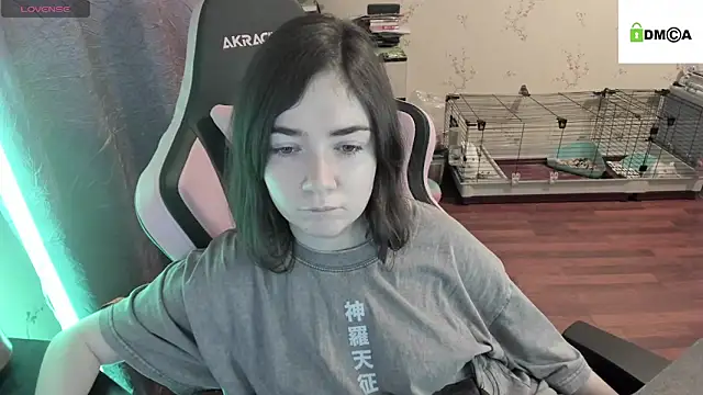 Snapshot of Crazy_forest_fairy chatting on February 2, 11:11 pm Crazy forest fairy online show from February 2, 11:11 pm