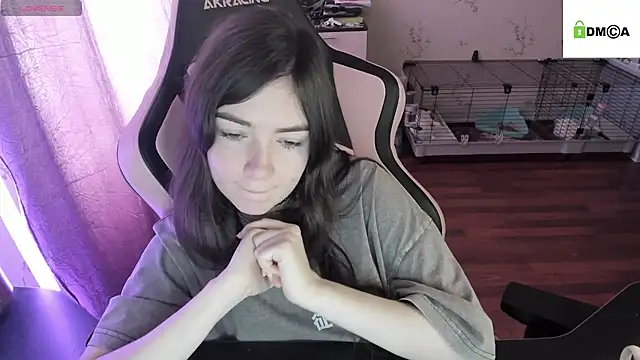 Snapshot of Crazy_forest_fairy chatting on February 18, 10:05 am Crazy forest fairy online show from February 18, 10:05 am