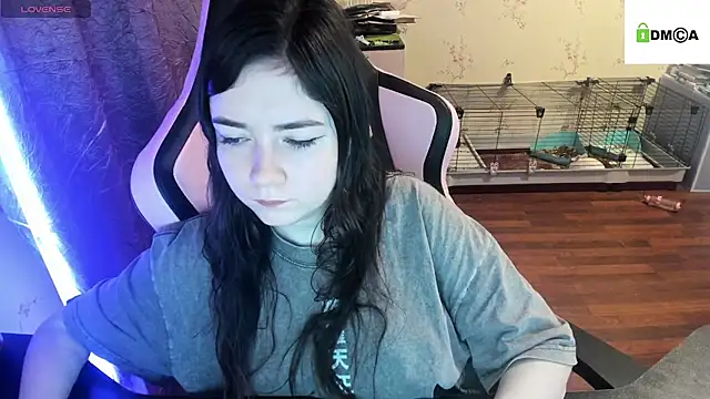 Snapshot of Crazy_forest_fairy chatting on March 9, 4:16 am Crazy forest fairy online show from March 9, 4:16 am