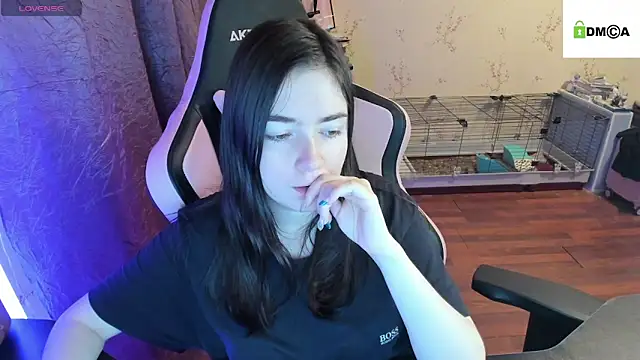 Snapshot of Crazy_forest_fairy chatting on September 14, 10:31 pm Crazy forest fairy online show from September 14, 10:31 pm