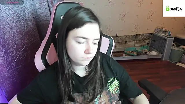 Snapshot of Crazy_forest_fairy chatting on November 13, 2:10 am Crazy forest fairy online show from November 13, 2:10 am