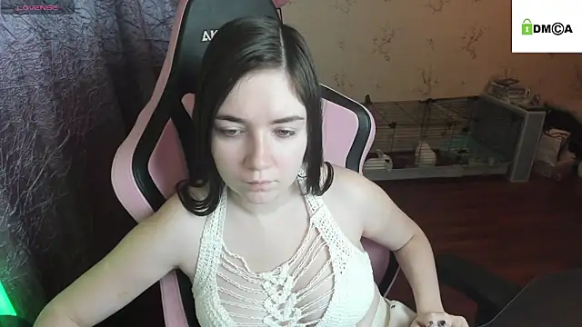 Snapshot of Crazy_forest_fairy chatting on November 28, 10:56 pm Crazy forest fairy online show from November 28, 10:56 pm