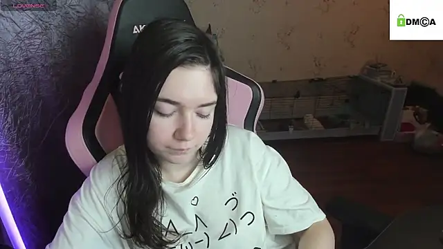 Snapshot of Crazy_forest_fairy chatting on December 2, 1:33 am Crazy forest fairy online show from December 2, 1:33 am