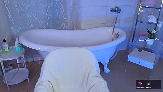 Snapshot of Hayle_Hill chatting on February 9, 3:43 am Hayle Hill online show from February 9, 3:43 am