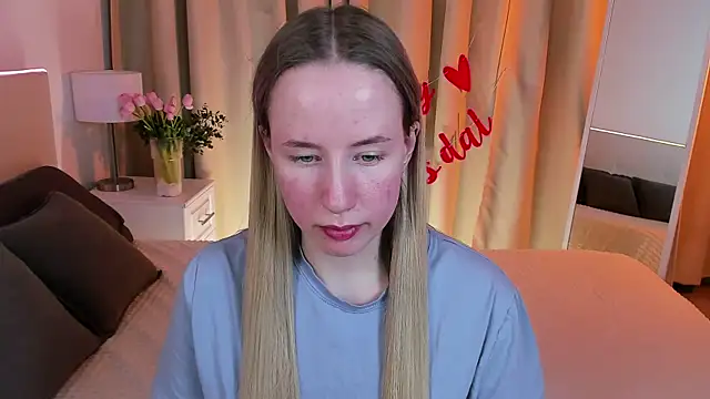 Snapshot of Cassie_Kelman chatting on February 13, 9:17 pm Cassie Kelman online show from February 13, 9:17 pm