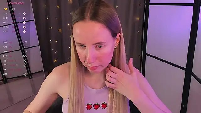 Snapshot of Cassie_Kelman chatting on February 22, 3:01 am Cassie Kelman online show from February 22, 3:01 am