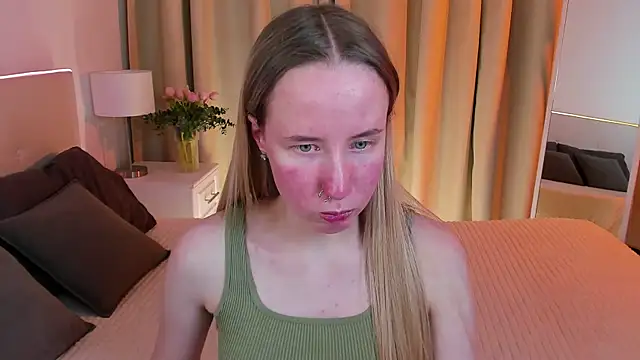 Snapshot of Cassie_Kelman chatting on February 23, 3:13 am Cassie Kelman online show from February 23, 3:13 am