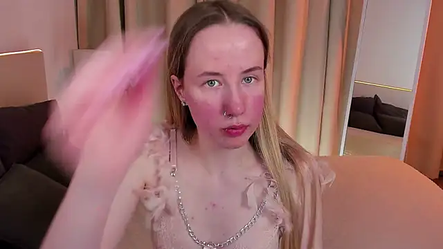 Snapshot of Cassie_Kelman chatting on March 22, 8:59 pm Cassie Kelman online show from March 22, 8:59 pm