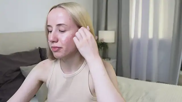 Snapshot of Cassie_Kelman chatting on November 10, 9:14 pm Cassie Kelman online show from November 10, 9:14 pm